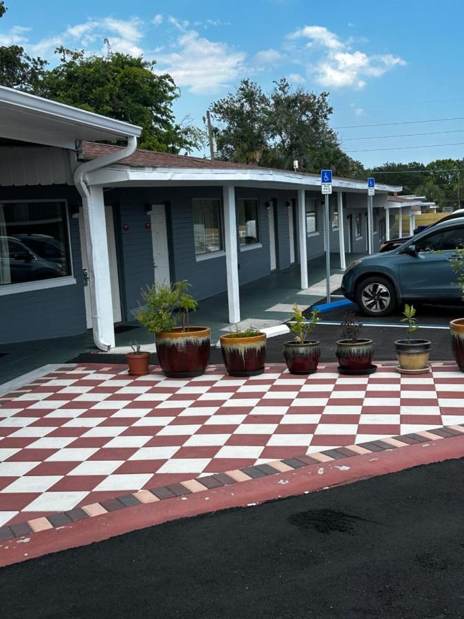 Red Carpet Inn Daytona Beach Exterior photo