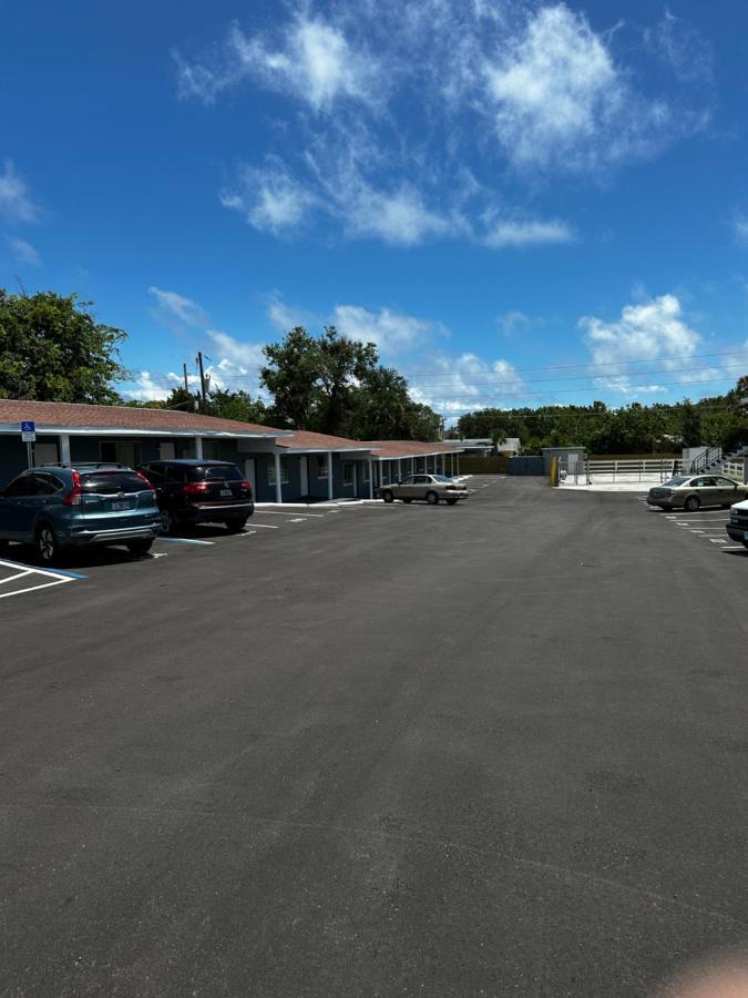 Red Carpet Inn Daytona Beach Exterior photo