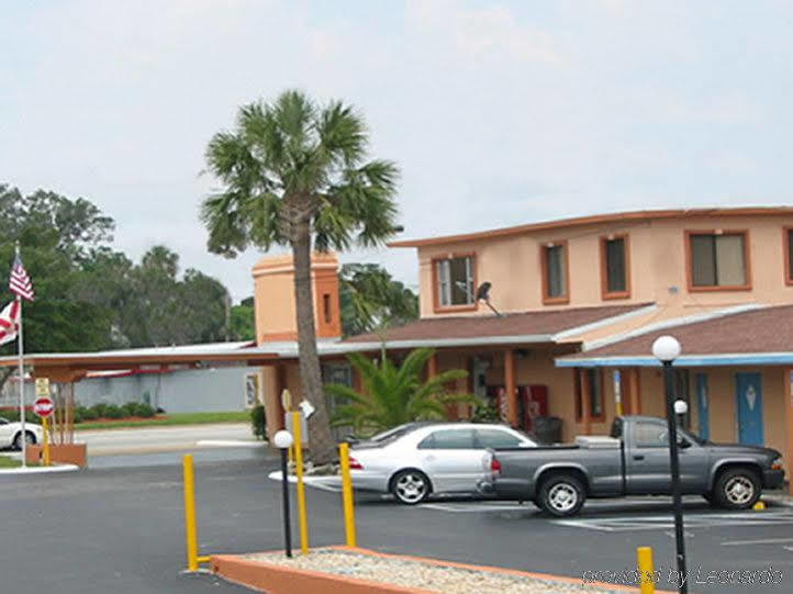 Red Carpet Inn Daytona Beach Exterior photo