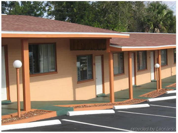 Red Carpet Inn Daytona Beach Exterior photo